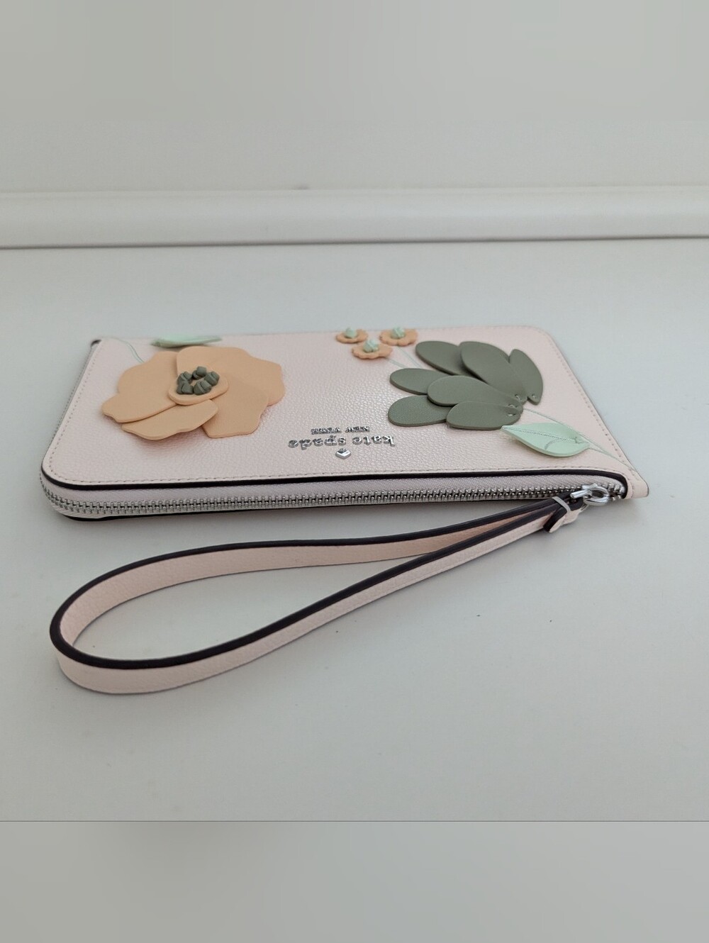 NWOT! Kate Spade New York Lucy Floral Wristlet Wallet In Fresh Peach Multi - Picture 7 of 15